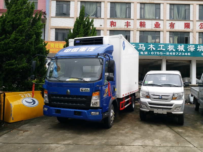 中国重汽 载货汽车